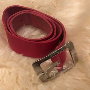 Express pink leather belt